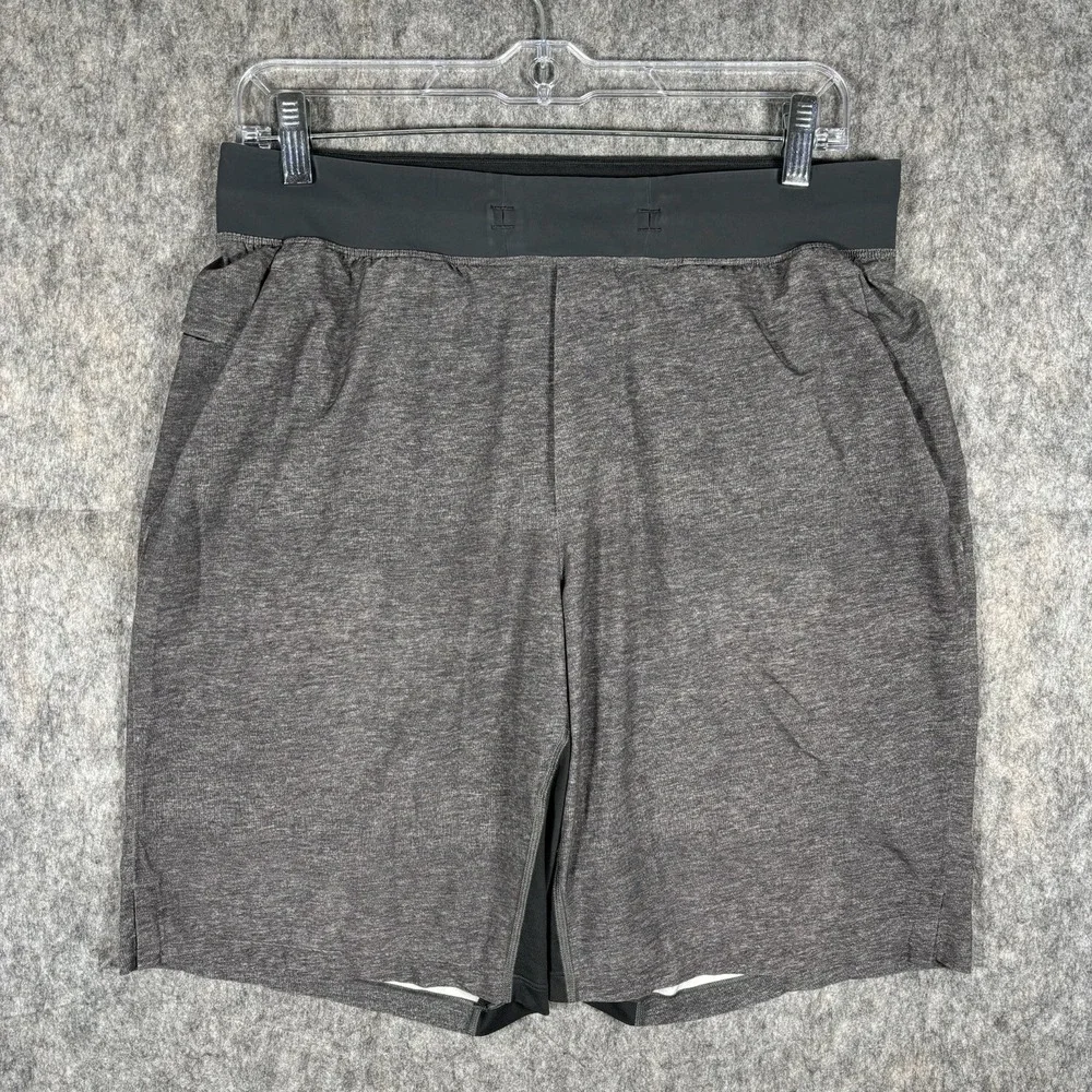 Lululemon Shorts Men's Medium 9